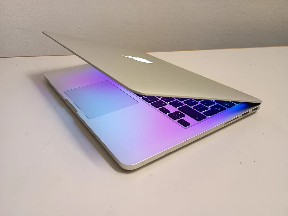 Macbook Pro 13 inch (Early 2015) Retina | 2.7GHz i5, 8GB RAM, 256GB SSD | Refurb - Image 4 of 4