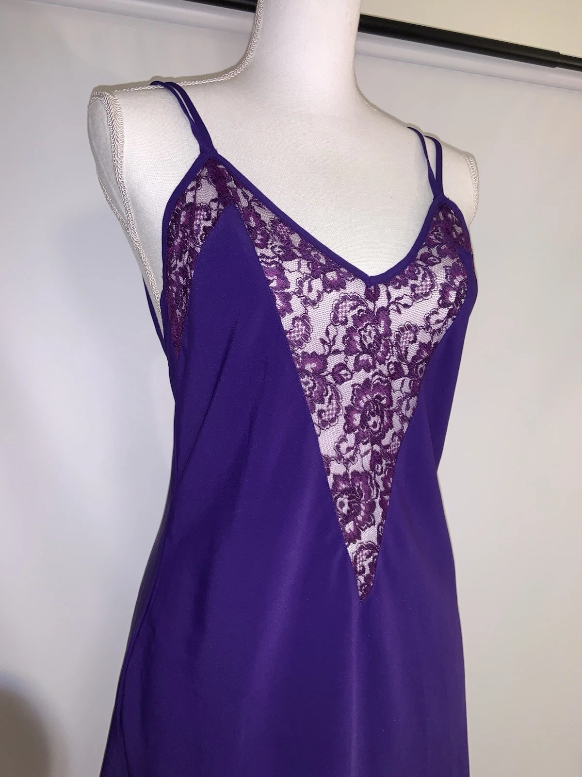 UNDERCOVER Abito slip vintage anni 90 Victoria's Secret etichetta oro viola pizzo camicia da notte media