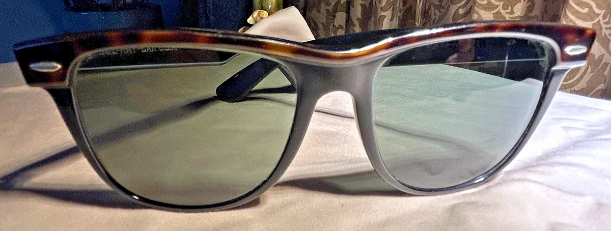 25+ Ray-Ban Wayfarer B L Vintage Sunglasses for sale | Updated Oct