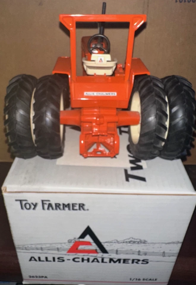 Ertl Allis Chalmers AC Two-Twenty Tractor 1995 Show Toy Farmer 1/16 #2623PA #10* - Image 4 of 4