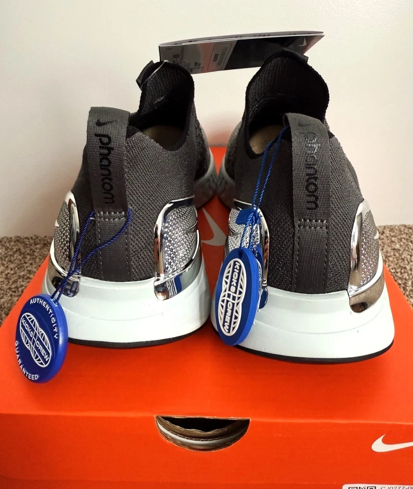 Nike React Phantom Run Flyknit 2 Size 9.5 Iron Grey/Metallic Silver - Image 3 of 4