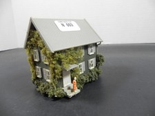 N Scale HOUSE 2 STORY