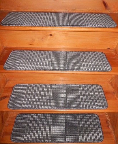 13 = Step 9'' x 30'' Landing 30'' x 20'' Woven Wool Carpet Stair Treads. - 第 1/5 張圖片