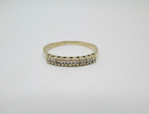 10 KT YELLOW GOLD 0.20 CTW DIAMOND WEDDING BAND RING SIZE 7.75 - Picture 3 of 6