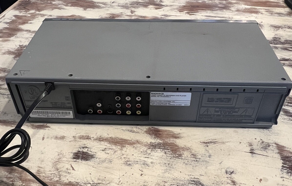 Magnavox DV225MG9 A DVD/VCR Combo Player VHS Recorder NO Remote Tested