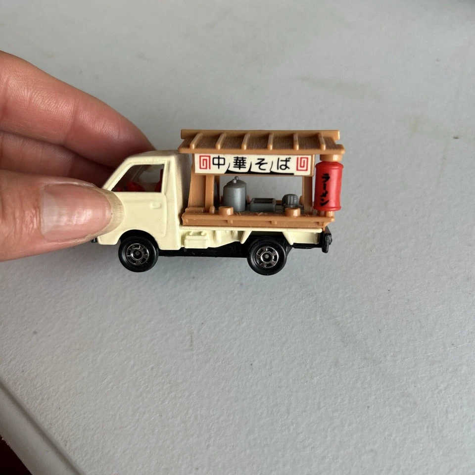 Camión ligero Tomica Suzuki Carry Ramen Shop fideos chinos hecho en China Mini C Foto 2 de 4