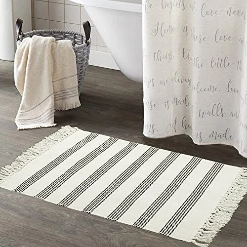 What's the Best Rug for the Bathroom?