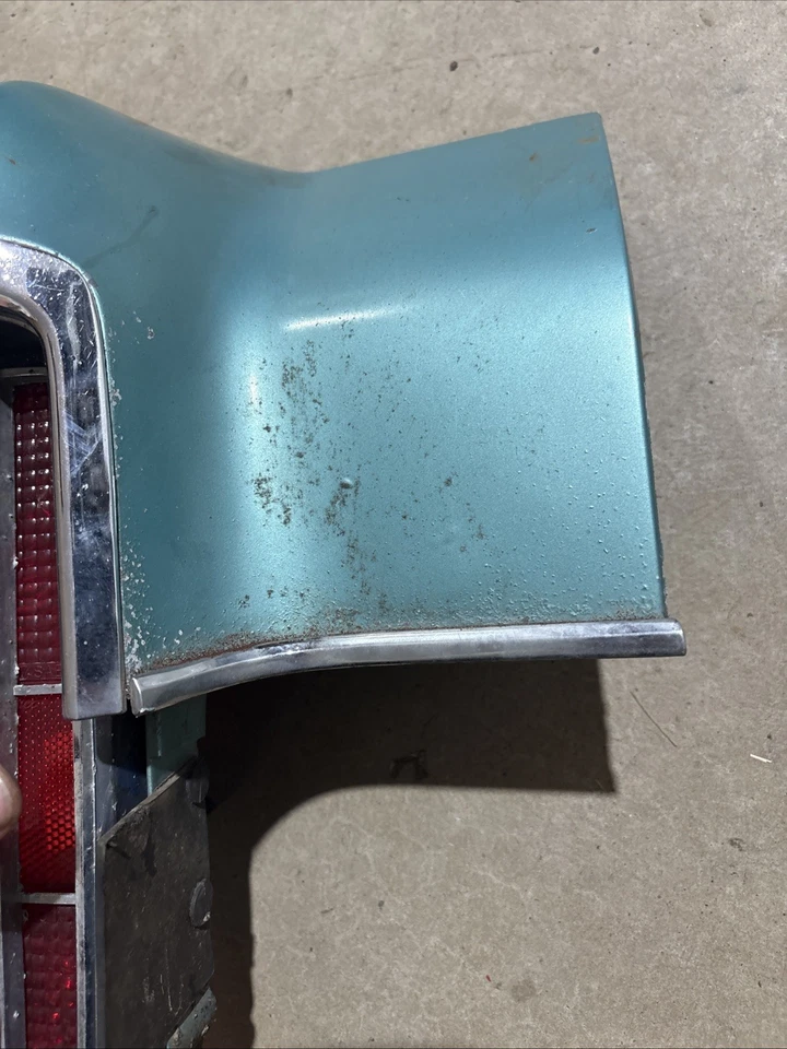 Conjunto de luz trasera izquierda Chevrolet Monte Carlo 1970 1971 1972 Foto 2 de 4