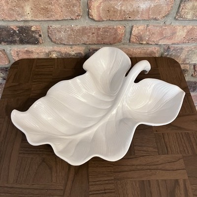 Hull Pottery Decorative Leaf Plate, White, Great Condition, Shipping Included