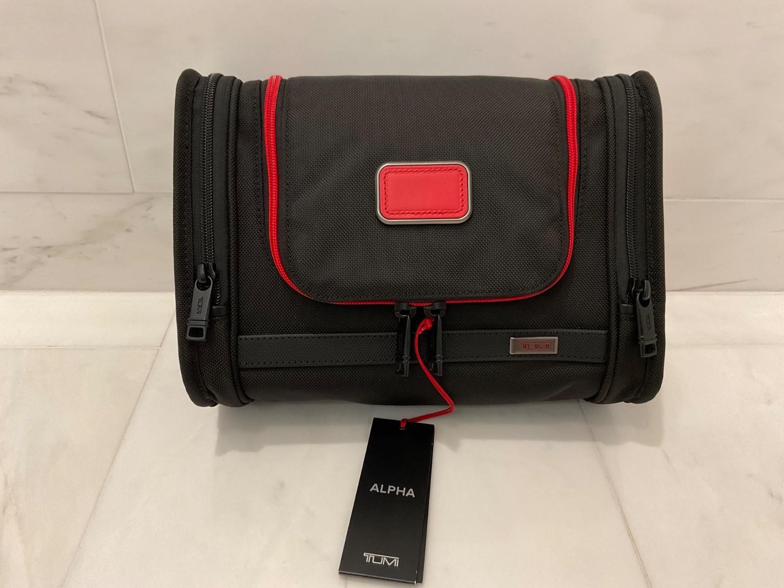 NEW Tumi ALPHA 11.75&rdquo; Nylon HANGING TRAVEL DOPP KIT - BLAC