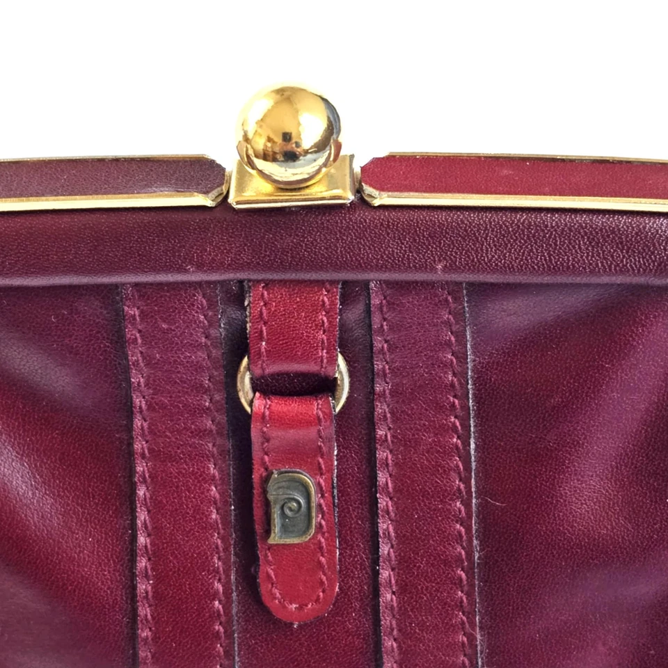 Bolso Bandolera Pierre Cardin Rojo Borgoña Cuero Bolso Cartera De Colección Foto 3 de 4