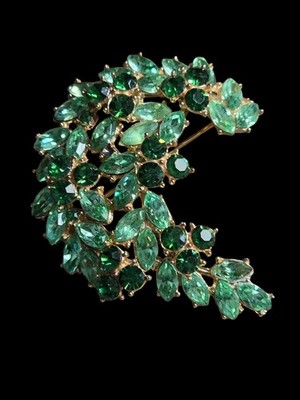 Vintage Crown Trifari Alfred Philippe Contessa Rhinstone Brooch 1961 Flaw