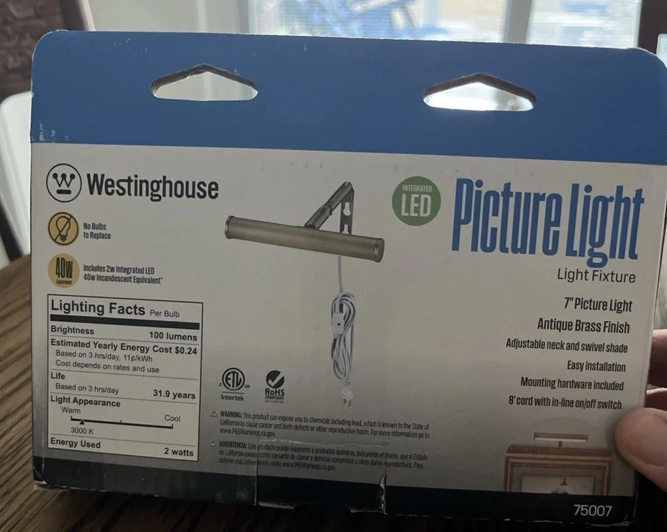 Westinghouse 75007 LED enchufable 7” luz de imagen acabado latón antiguo nuevo en caja Foto 2 de 2