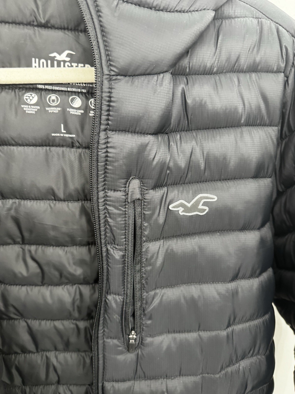 Hollister Men’s Black Hooded Puffer Jacket L Zip Closure Machine Washable