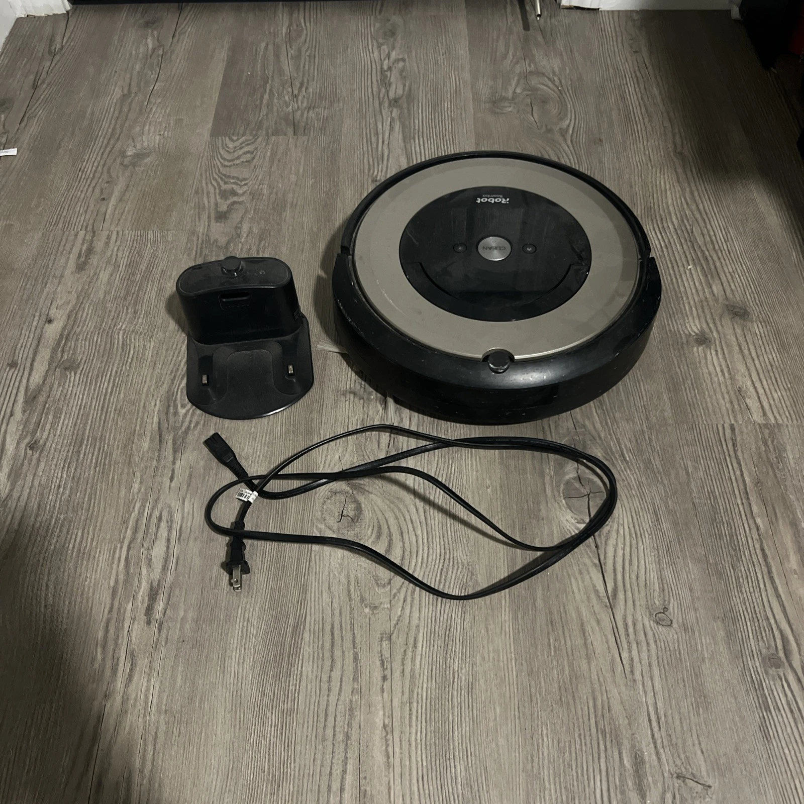 iRobot Roomba E6 Robot Vacuum Cleaner with Charging Base