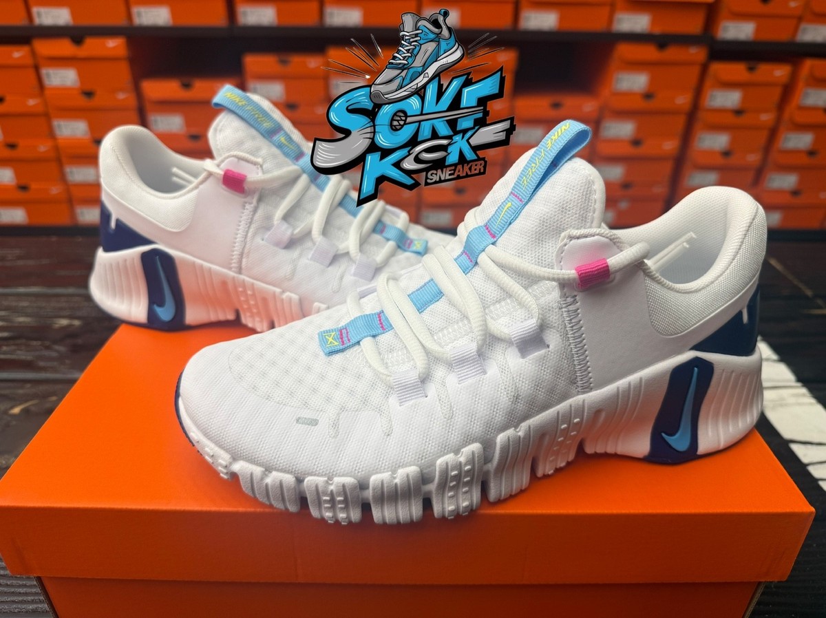Nike free Metcon White Mesh Sneaker with Blue Swoosh and Pink Collar size 12 Nike Free Metcon 7 Women main image 2