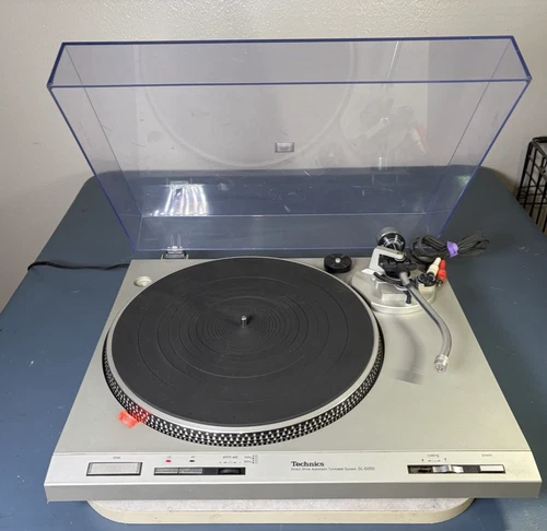 Technics SL-D202 Direct Drive Automatic Turntable Record Player -Parts or Repair
