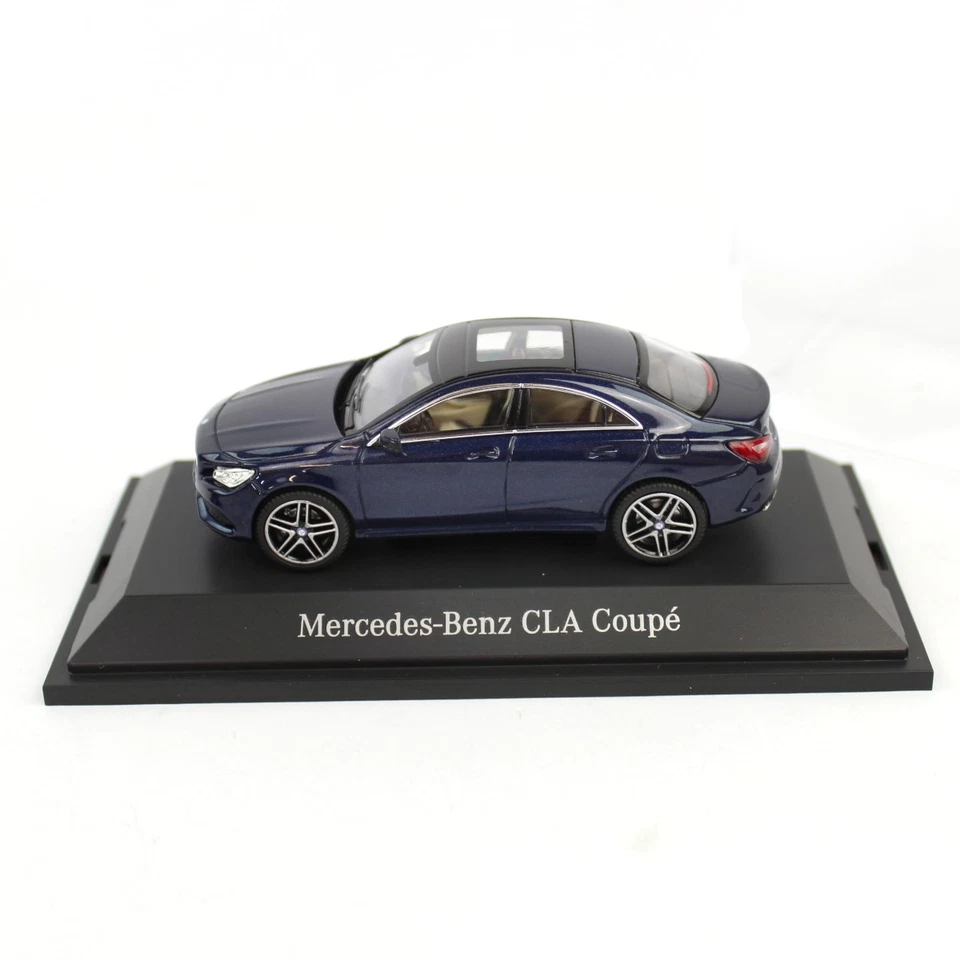 Mercedes-Benz Modellauto 1:43 PKW CLA C117 Coupe blau B66960387 - Bild 2 von 4
