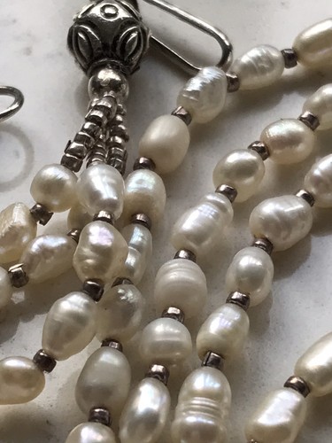 Beautiful Vintage 3-Strand Natural Seed Pearls And Sterling Silver Necklace - Picture 3 of 14