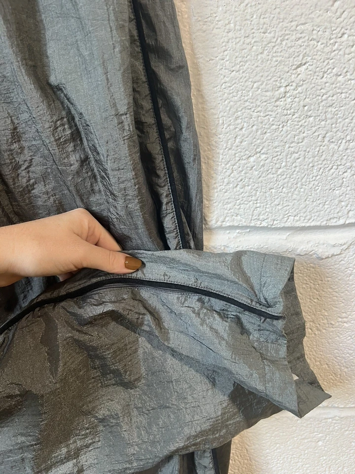 Pantalones de colección Cabin Creek para mujer grandes cortavientos forrados con cordón nailon terciopelo Foto 3 de 4