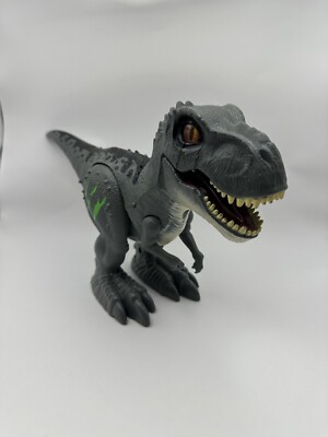 Robo Alive Robotic Battery Powered Walking Talking T-Rex Dinosaur Figure Zuru 12