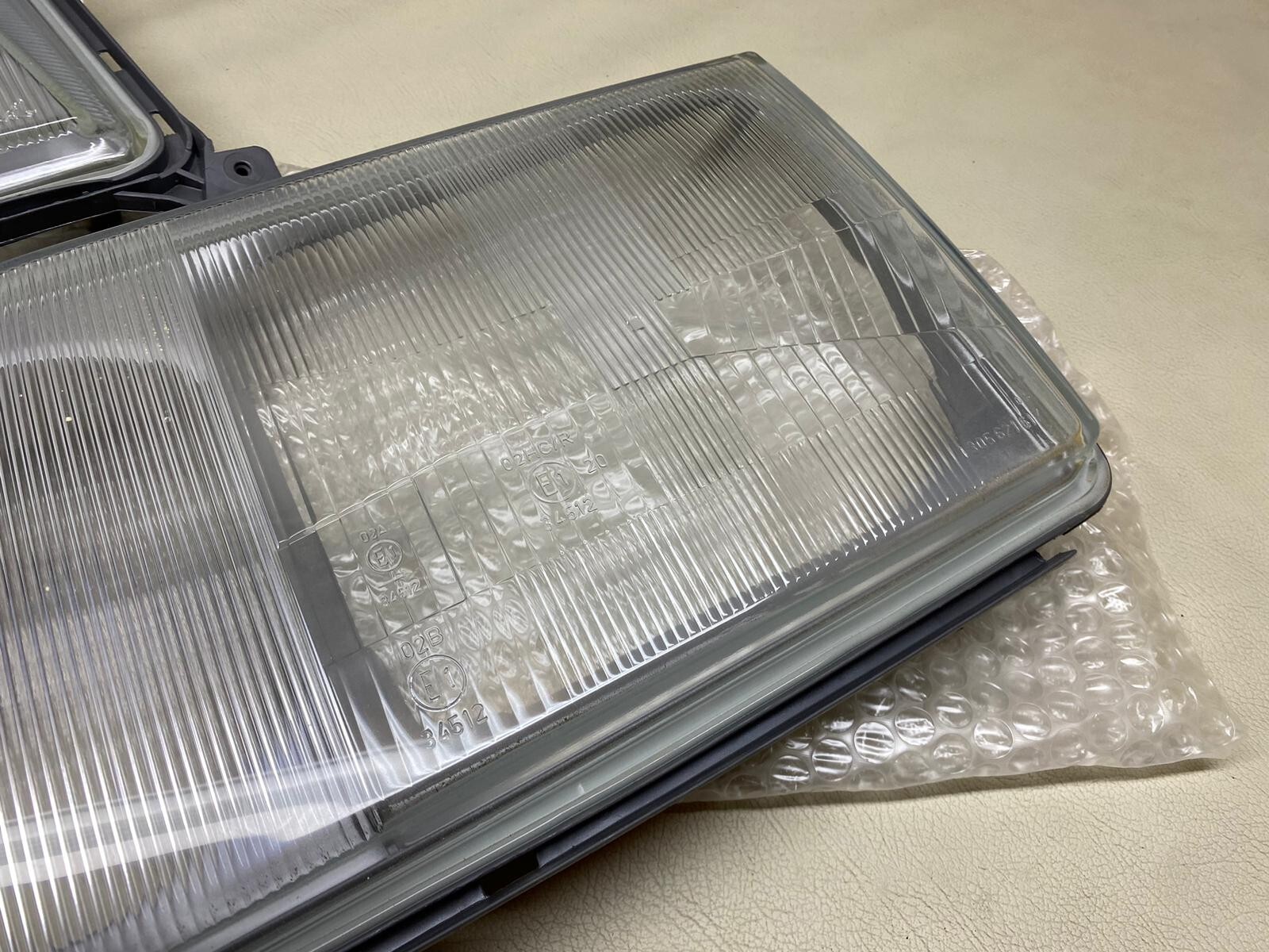 Mercedes Benz BOSCH Lens Glass Headlight A1248205266 / A1248205166 