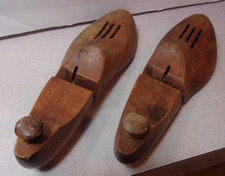 VINTAGE WOODEN ADJUSTABLE SHOE STRETCHERS C.S. PIERCE CO. MASS.