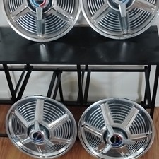 1965 65 Ford Mustang Hubcap Rim Wheel Cover Hub Cap Center Emblem SPINNER OEM 4