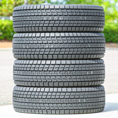 走行短め】DUNLOP WINTER MAXX SJ8+ 235/70R16 16インチ スタッドレス 