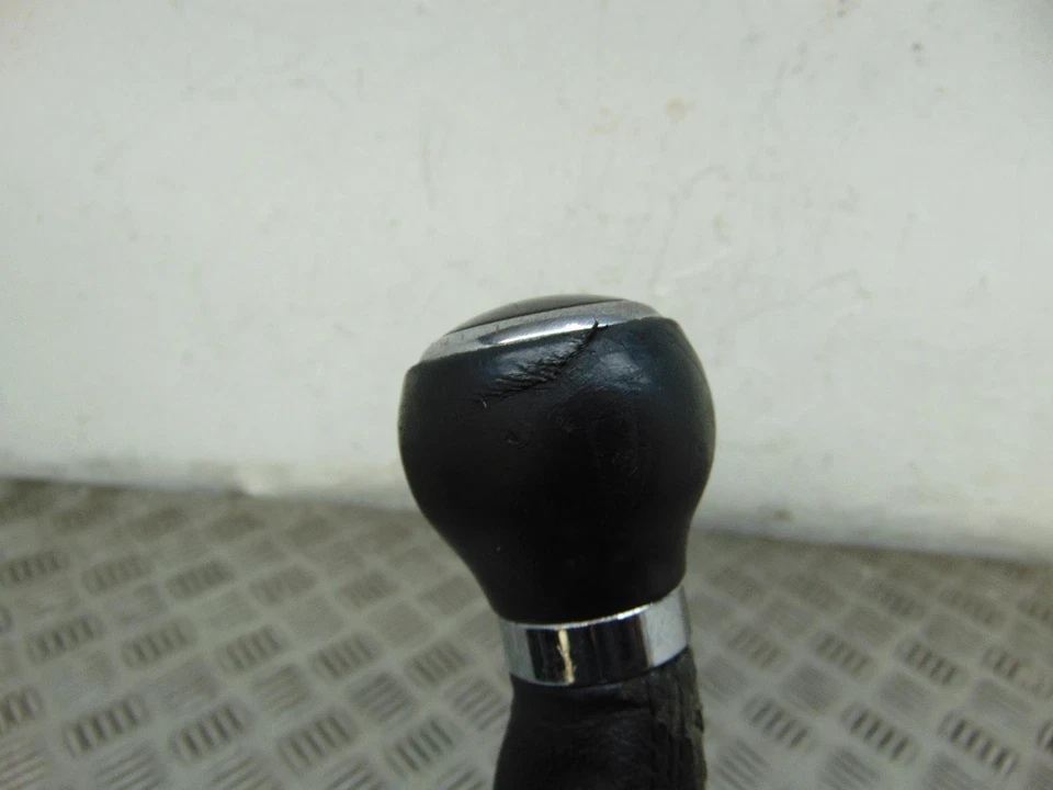 Palanca de cambios manual Volkswagen Passat 6 velocidades MK5 2.0 diésel 2005-2011F Foto 2 de 4