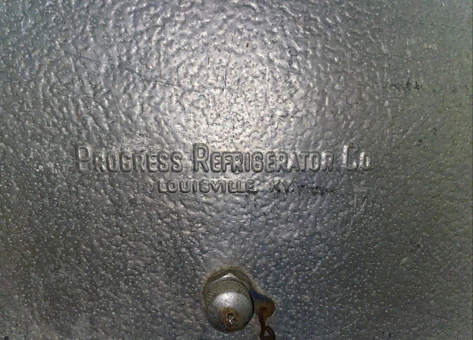 COCA-COLA aluminum cooler (1953) made-in-USA vintage coke - Image 4 of 4