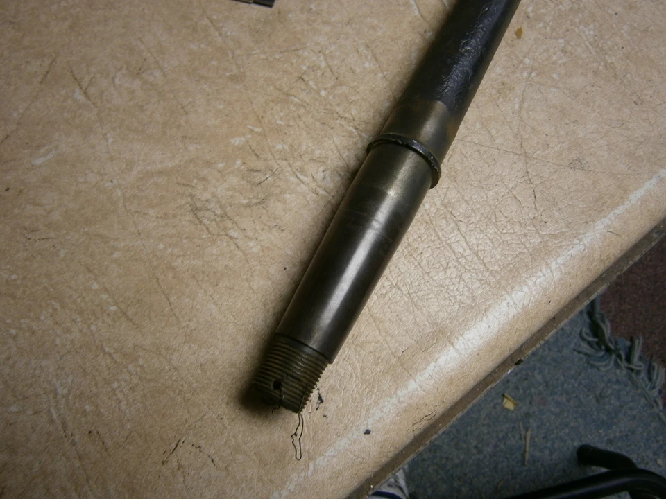 Studebaker 521682 1947 1948 1949 1950 Commander Land Cruiser Rear Axle Shaft NOS - Image 2 of 3
