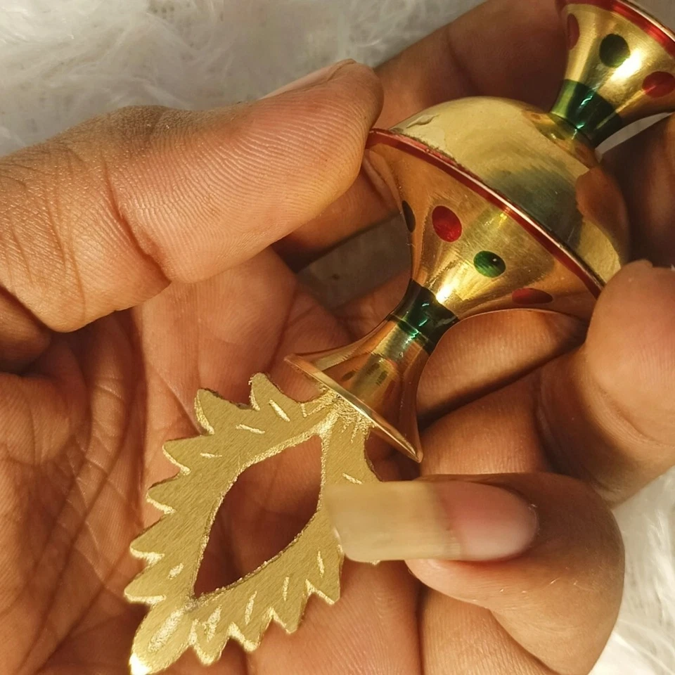 Authentic Kohl Al Athmad Kajal – 100% Natural Ithmid Eyeliner Powder (Black) - Image 4 of 4