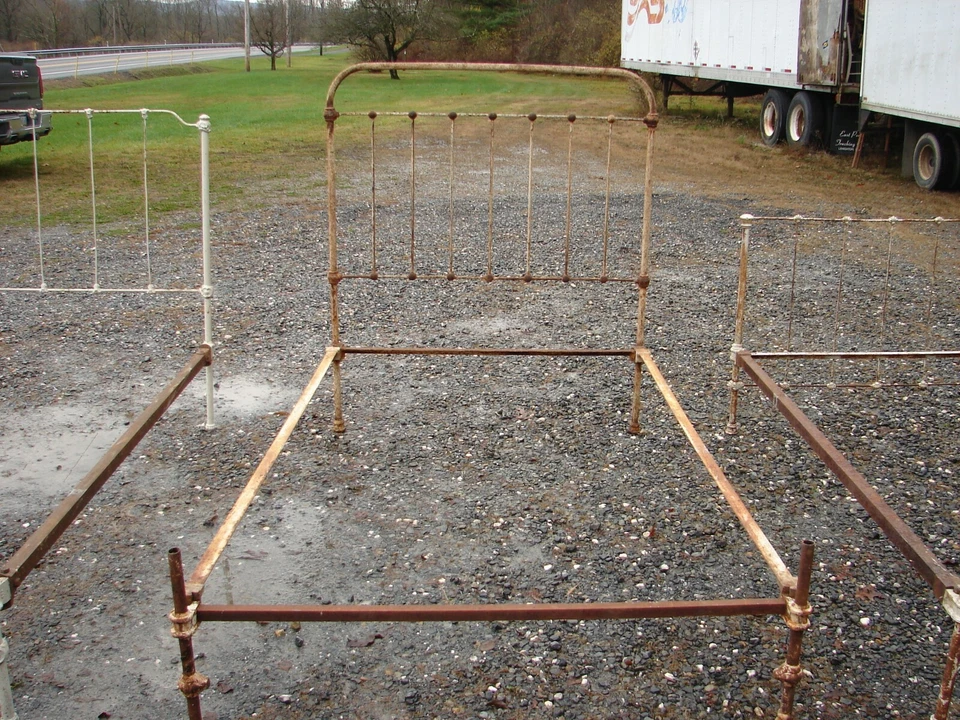 古董铁床带切割踏板 - 请参阅照片 - #21 — 第 4/4 张图片