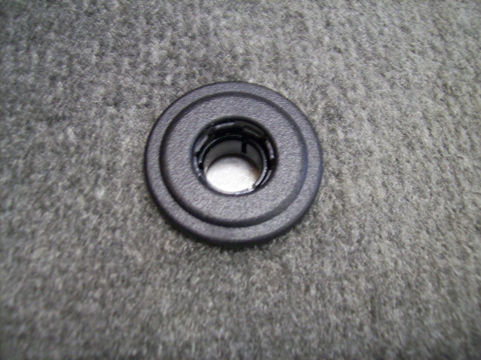 TOYOTA CARPET REPAIR GROMMET FOR FLOOR MAT HOOK HOLE 5829750020 eBay