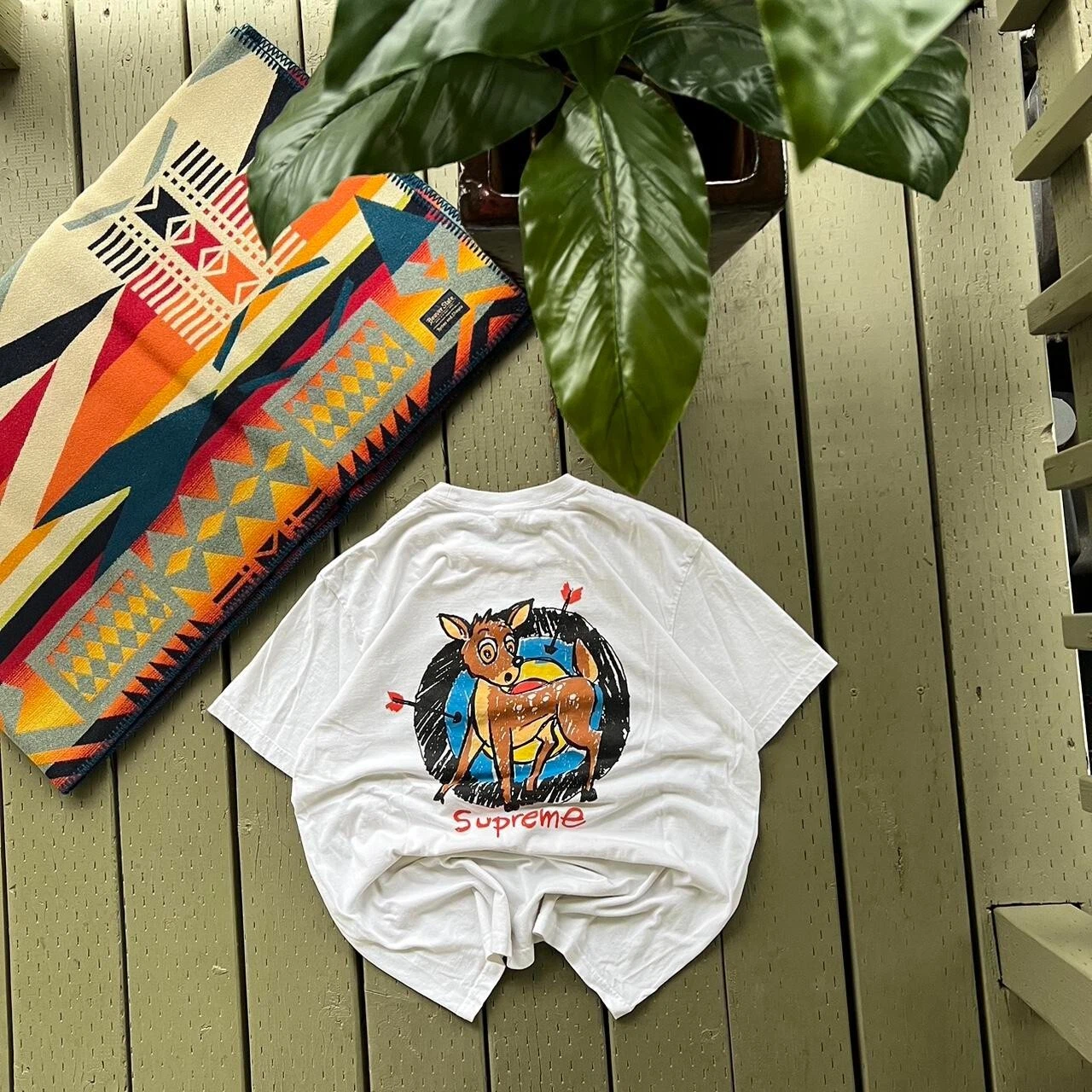 T shirt homme Supreme CERF GRAPHIC TEE (SS22T35) taille L