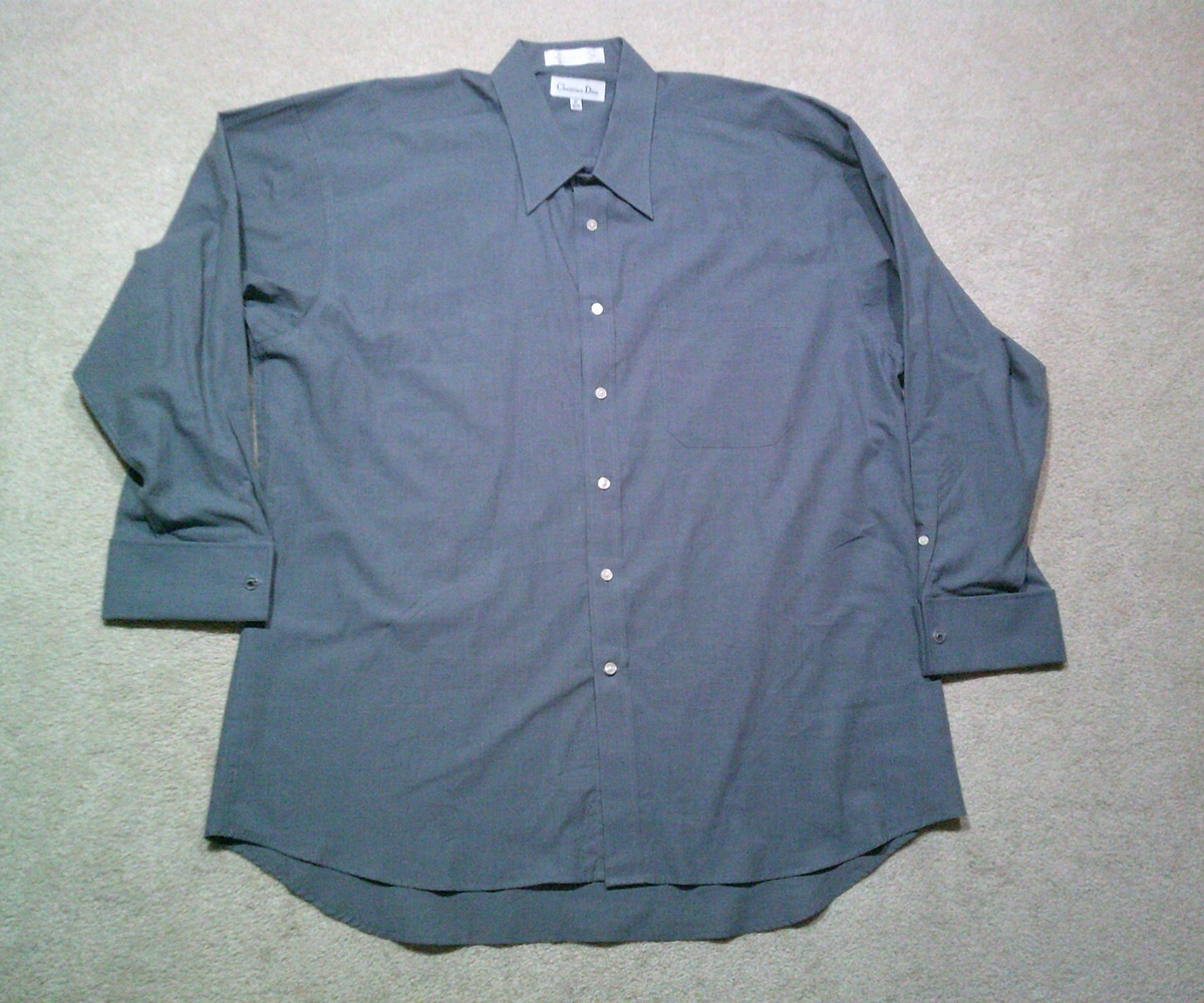 christian dior dress shirt Monsieur Cotton Logo Tuxedo - M/L it is enhanced by a tonal Dior embroidery on the chest patch pocket Christian Dior French Cuff Dress
