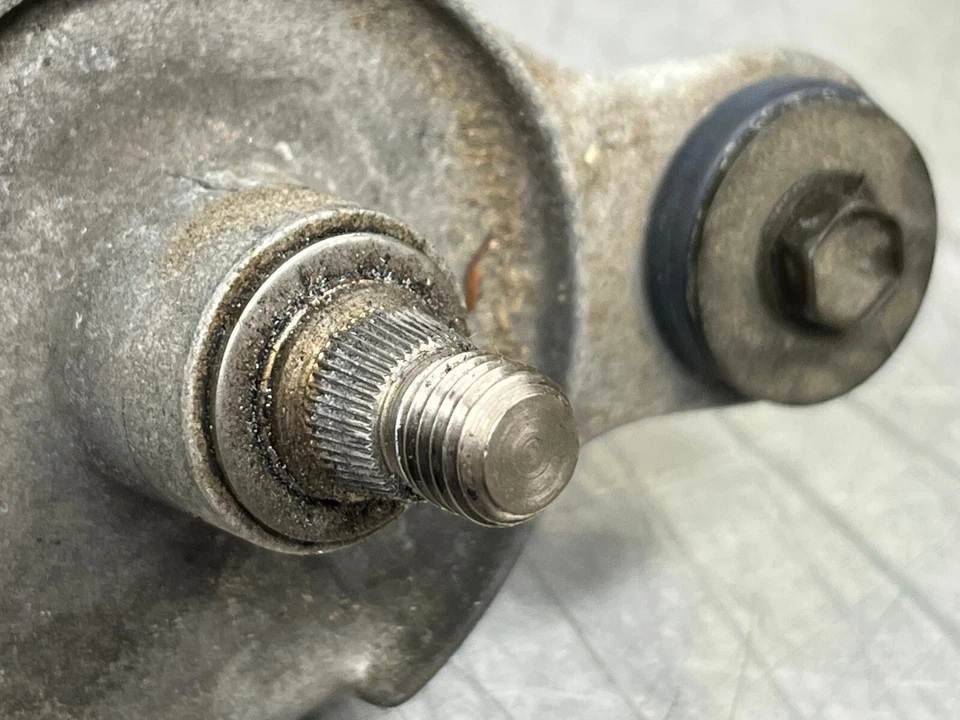 Lexus SC430 2005 limpiaparabrisas motor transmisión acoplamiento 85110-24080 - 104 k Foto 3 de 4