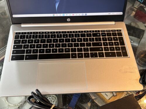 HP CHROMEBOOK 15A-NA0017TU (128GB EMMC / 4GB RAM) IN SILVER - Picture 3 of 16