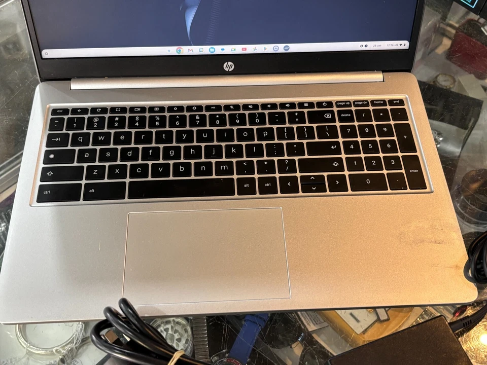 HP CHROMEBOOK 15A-NA0017TU (128GB EMMC / 4GB RAM) IN SILVER - Image 3 of 4