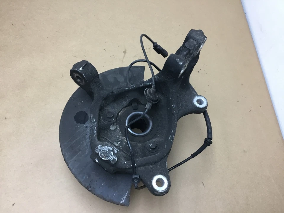 Cubo dianteiro esquerdo do eixo do driver GMC Acadia 2007 - 2016 :O - Imagem 2 de 4