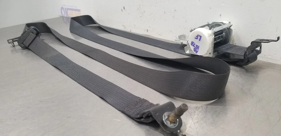 22 DODGE RAM 5500 SEAT BELT FRONT LEFT DRIVER BLACK CREW CAB Foto 3 de 4