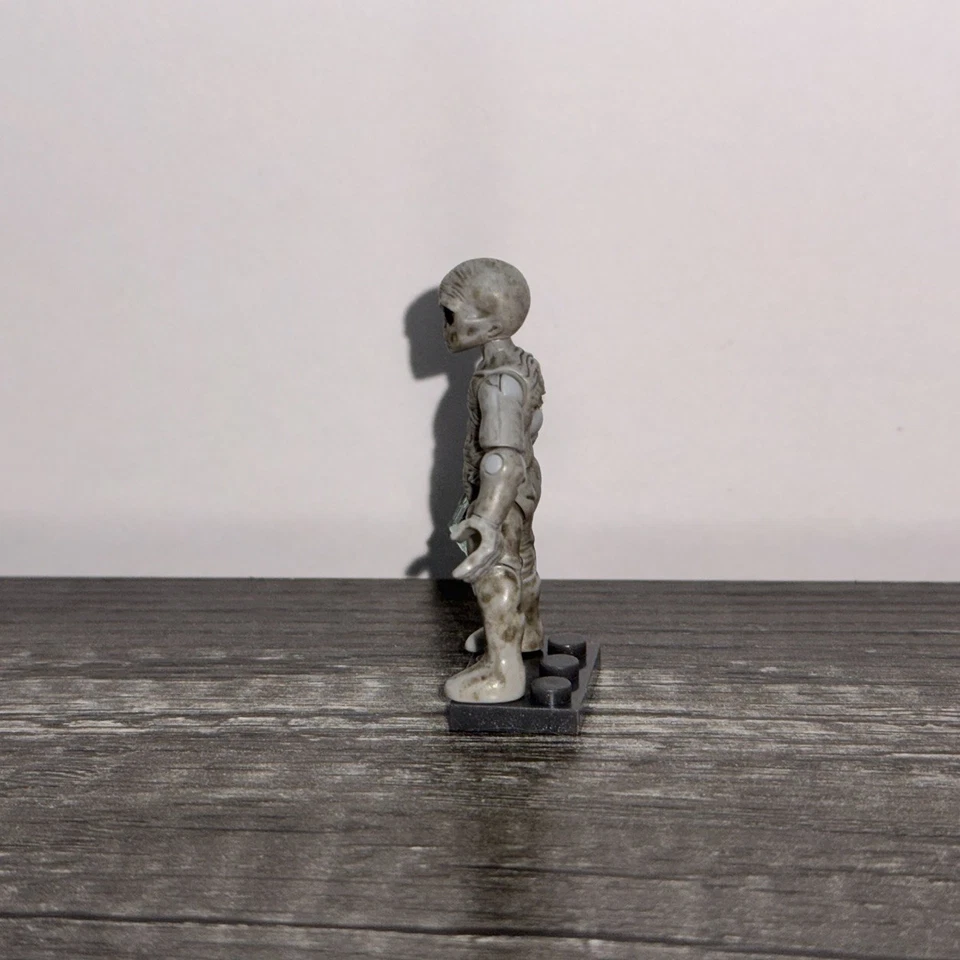 Фигурка MEGA Construx GDB13 The X-Files Gray Alien серия 5 - Изображение 2 из 4
