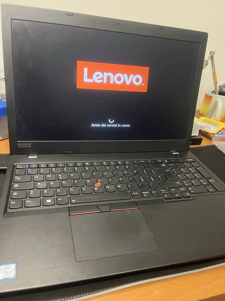 Lenovo ThinkPad L590 15,6" (1000GBSSD, Intel Core i5-83xxU, 1,6GHz, 16GB RAM) - Immagine 2 di 4