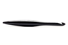 Furls 5.5mm Crochet Hook - Onyx NEW