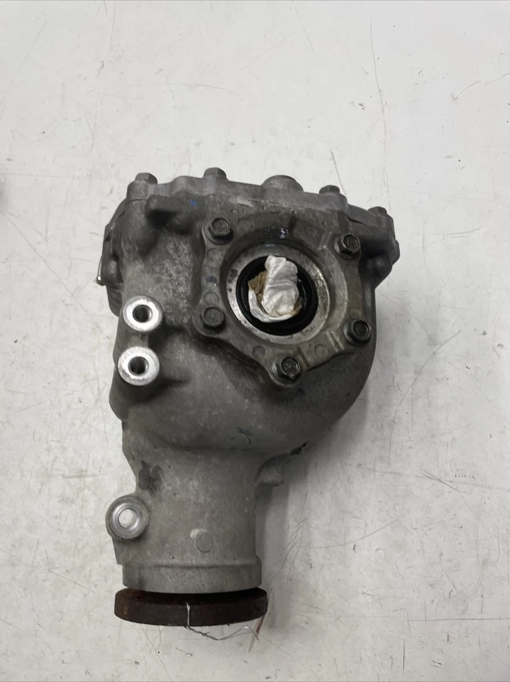 08-12 Infiniti Q70L AWD Conjunto de portador de eje diferencial delantero Foto 2 de 4