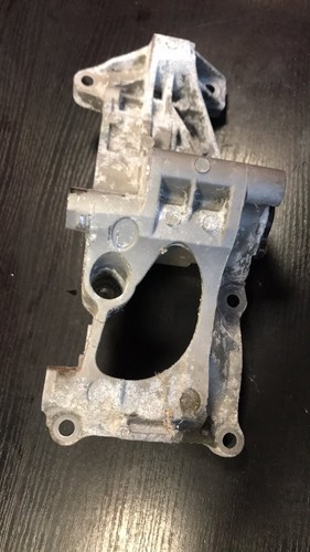 BMW Wasserkühlmittelpumpe Träger Halterung 1 2 3 4 Serie B48 Benzin Motor 764...