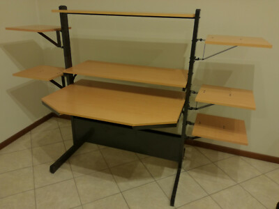 Tavolo PC multifunzione IKEA JERKER