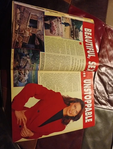 FARRAH FAWCETT, ELLE MACPHERSON, THOMAS CALABRO,SHARON STONE, ROBIN GIBB,ARNOLD  - Picture 7 of 23