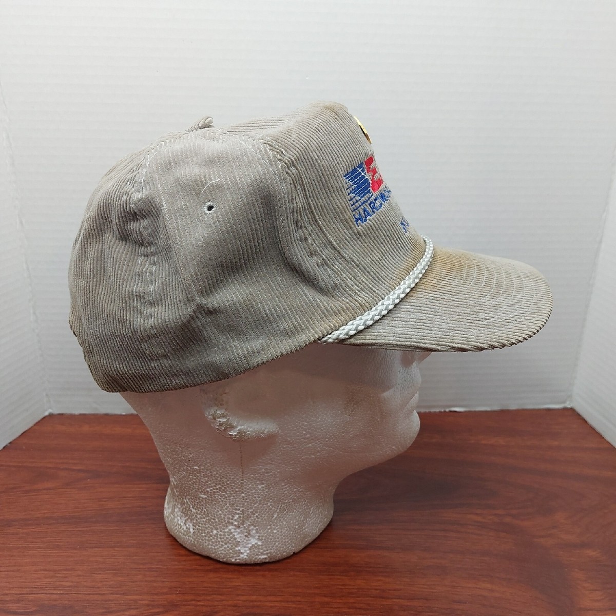 Vtg Eagle Hardware & Garden Sylvania Roped Corduroy Snapback Vtg Eagle Hardware & Garden Sylvania Roped Corduroy Snapback